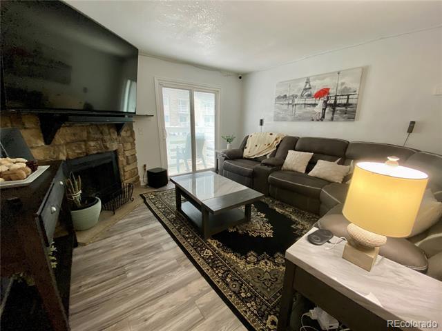 Foto del edificio - 8555 Fairmount Dr