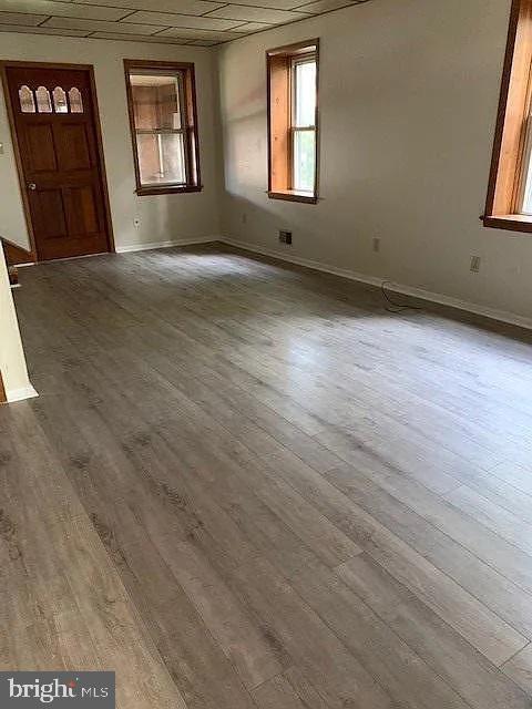 Foto del edificio - 10 Laurel Ave