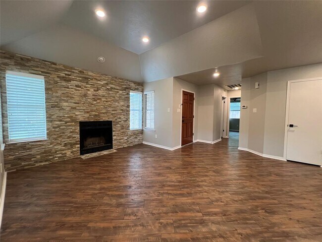 Foto del edificio - 2908 Wadsworth Way