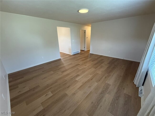 Building Photo - 312 Minnich Ave NE