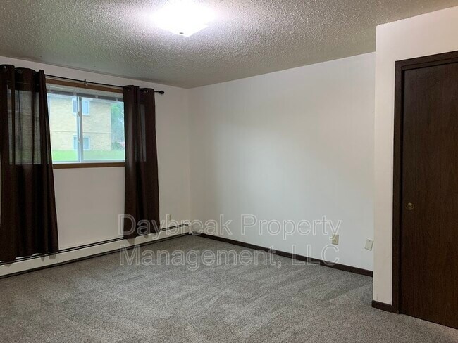 Foto del edificio - 3024-9 1/2 9 1/2 St N