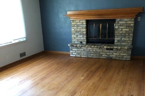 Living Room - 4617 Pierce Blvd