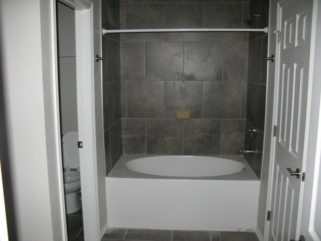 Foto del edificio - 11621 Surrey Ln