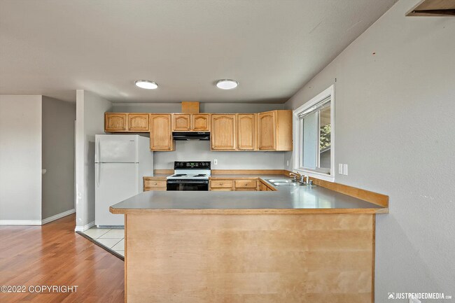 Building Photo - 4516 E 8th Ave
