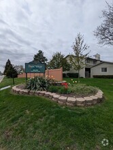 Building Photo - 693 Mallard Ln