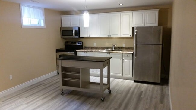 Kitchen - 79 Ruskview Rd