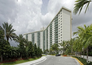 Building Photo - Ocean Reserve
