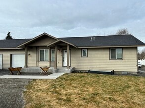 Building Photo - 14410-14412 E Heroy Ln