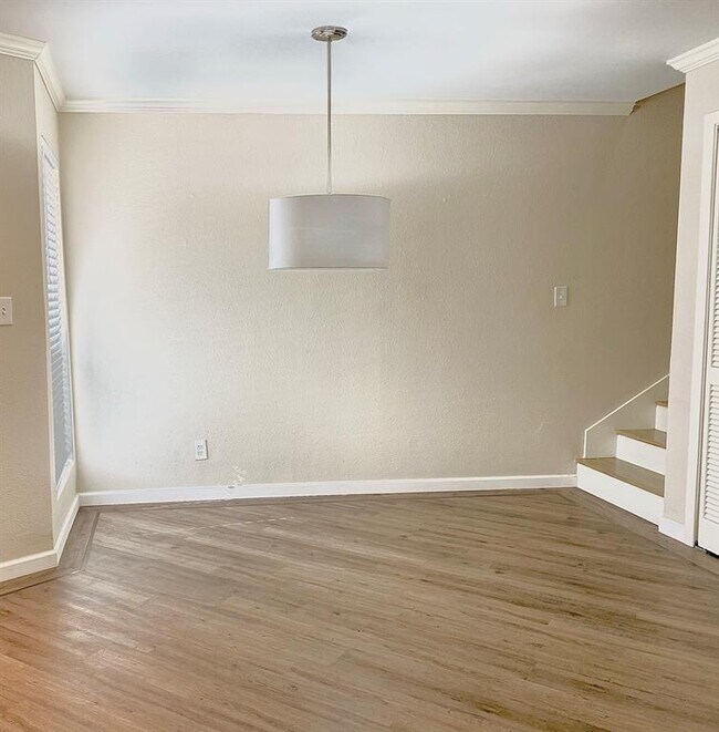 Foto del edificio - 17202 Imperial Valley Dr