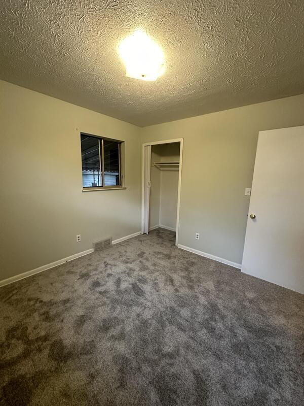 Foto del edificio - 944 E 245th St
