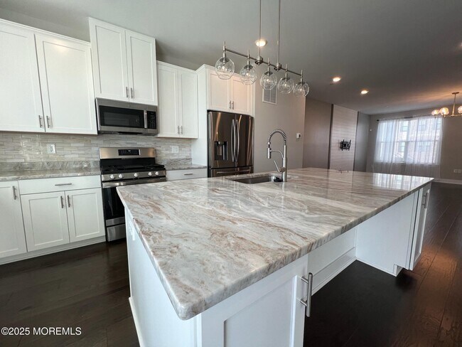 Building Photo - 32 Mariveles Wy