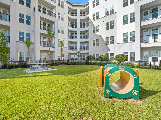 Foto del edificio - Tides at Palm Bay