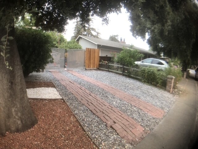 Foto del edificio - 906 Sycamore Ln