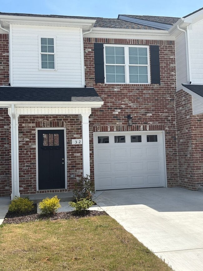 Building Photo - 32 Hardwood Rd