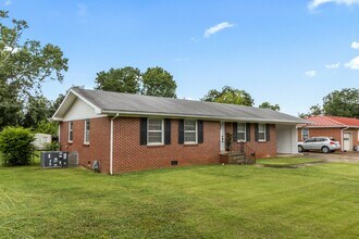 Building Photo - 4301 Richardson Dr NW