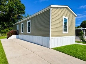 Building Photo - 21 Stebbins Dr