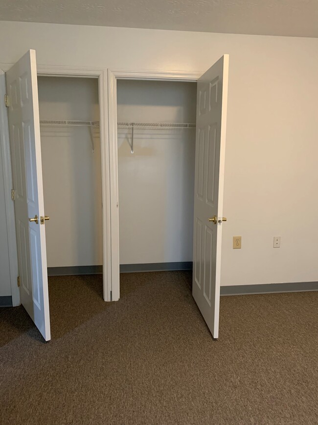 Master Bedroom Closets - 662 Old Hwy 27 N