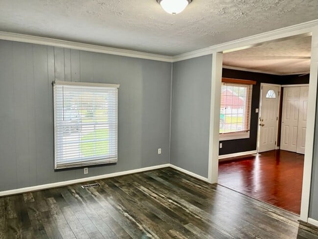 Foto del edificio - Rental Avail in Montclair!
