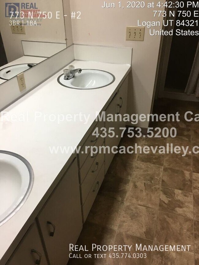 Foto del edificio - 773 N 750 E