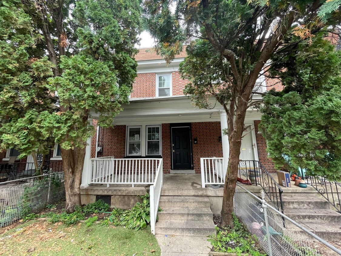 Primary Photo - 2 Bedroom Single Family Home in Lancaster!
