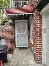 Building Photo - 855 E 55th St