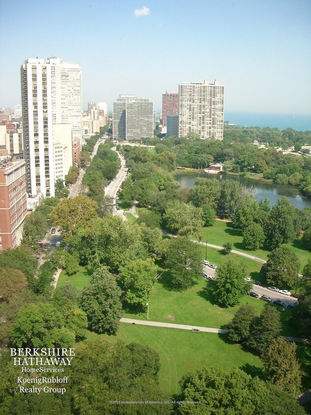 Building Photo - 345 W Fullerton Pkwy