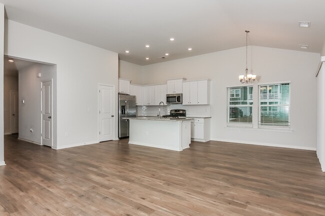 Building Photo - 476 Craigflower Ct