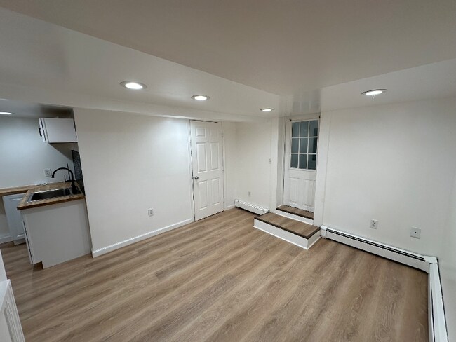 Foto del edificio - 27 McElwain Ave