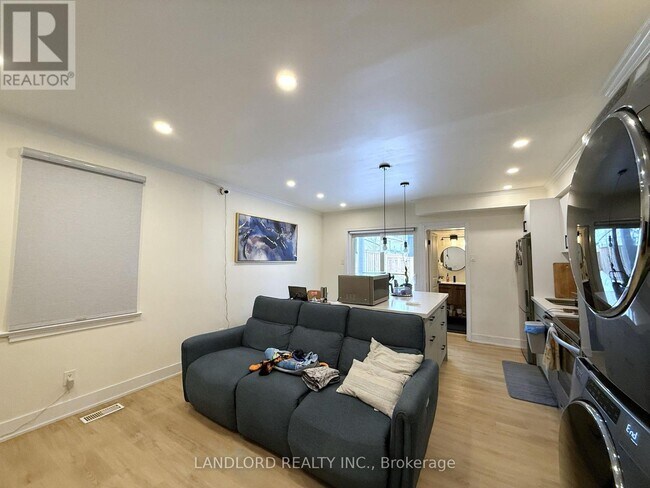 Photo du bâtiment - 107 Nairn Ave