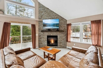 Building Photo - 291 Ash St Building Photo - 291 Ash St