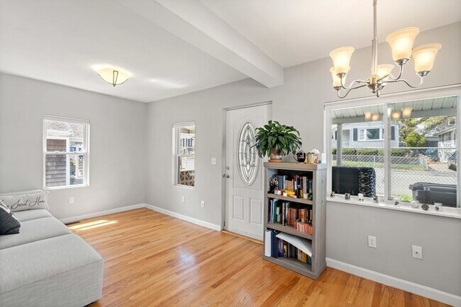 Foto del edificio - 123 Lakeview Ave