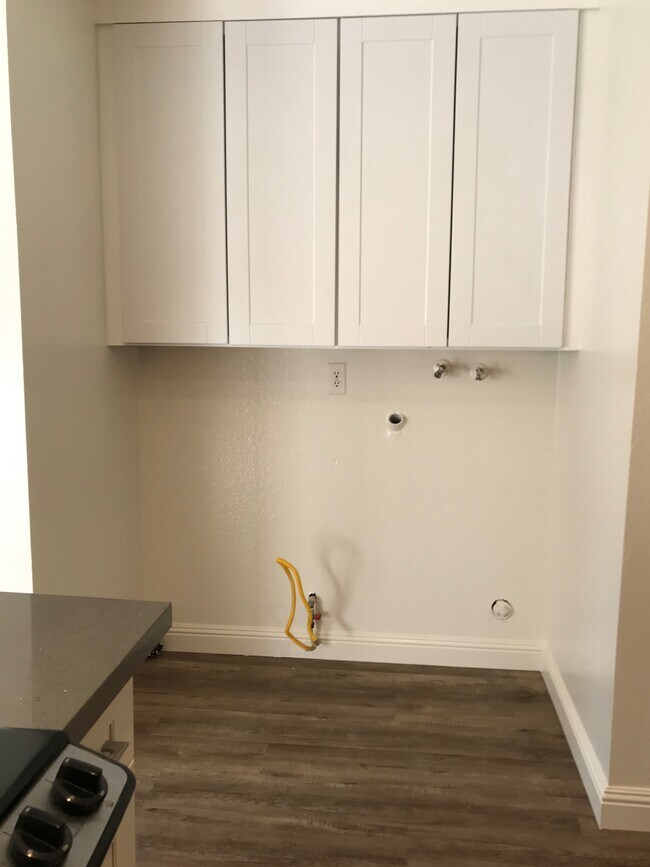 Laundry Hook-Ups in Unit w/ Shaker Cabinetry - 4923 Pearce Dr