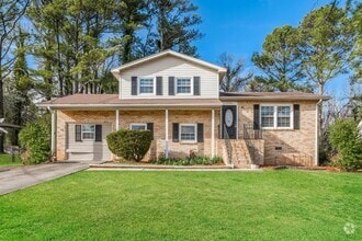 Building Photo - 2508 Greenhill Dr NW