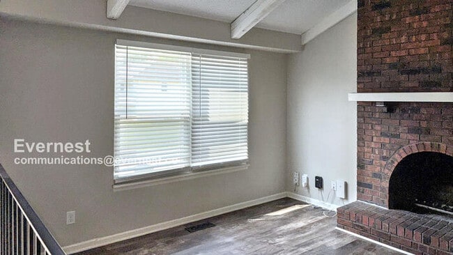 Building Photo - 16500 W 125th St