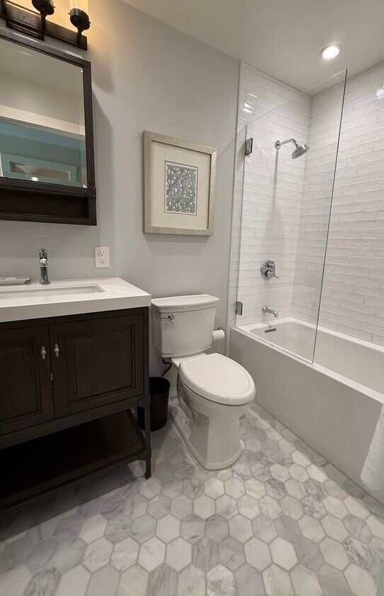 Foto principal - 6484 Heather St