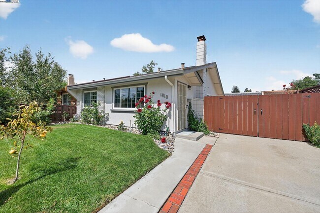 Foto del edificio - 1810 Peary Way