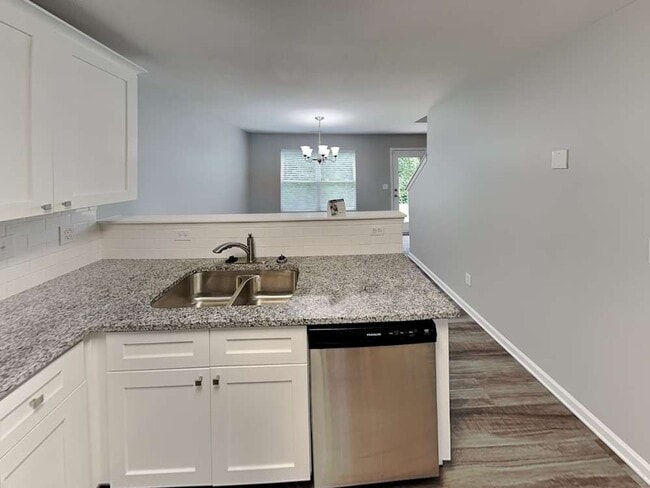 Foto del edificio - 8823 Belle Bragg Way