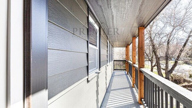 Building Photo - 7509 Lamar Ave