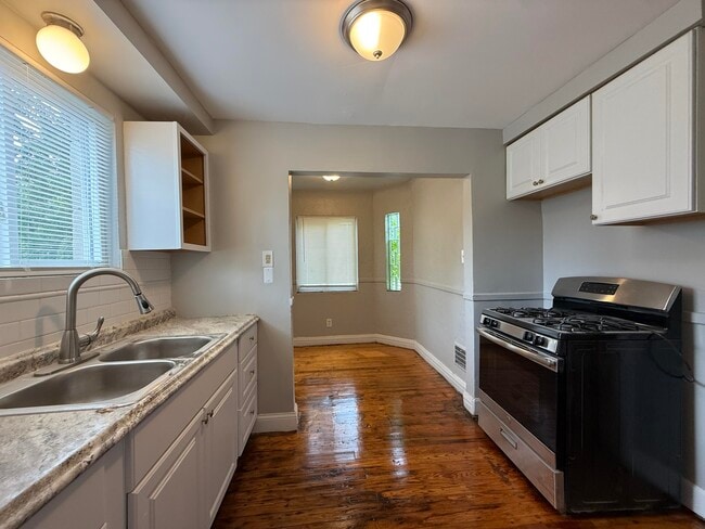 Building Photo - 4605 Devonshire Rd