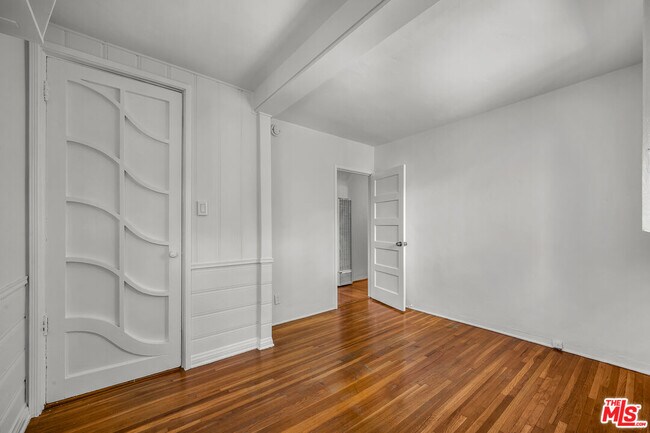 Building Photo - 2119 Kress St