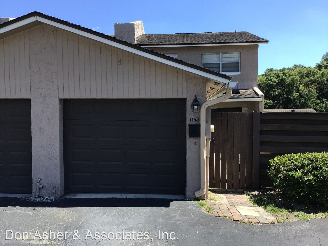 Primary Photo - 3 br, 2.5 bath House - 1158 Grove Street