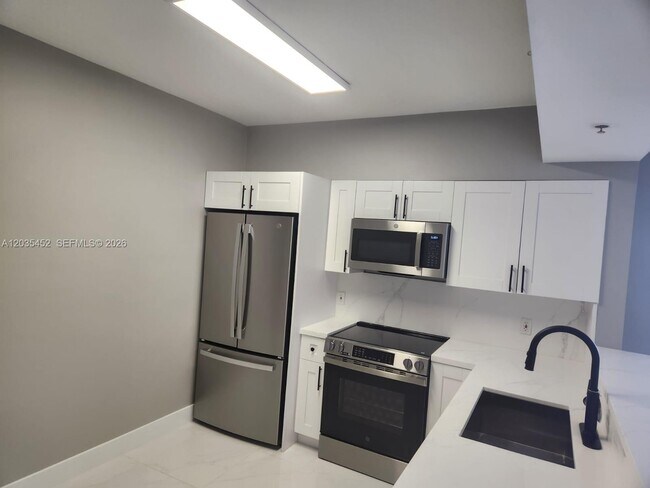 Foto del edificio - 1 Glen Royal Pkwy