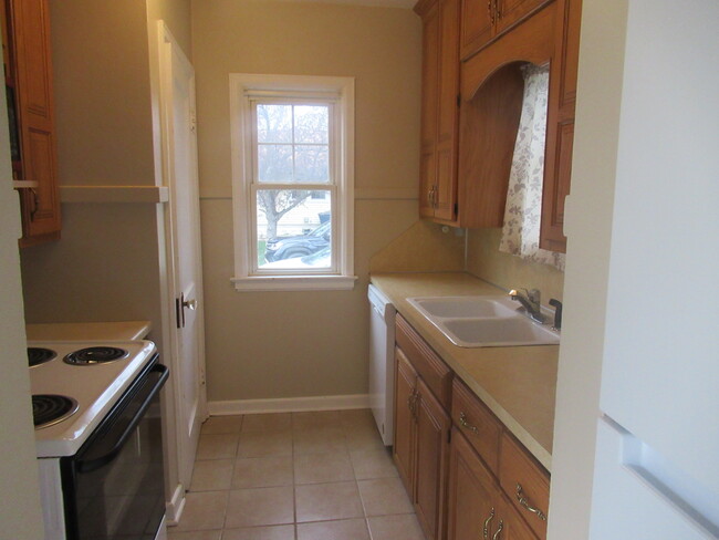 Building Photo - 202 Williston Ave
