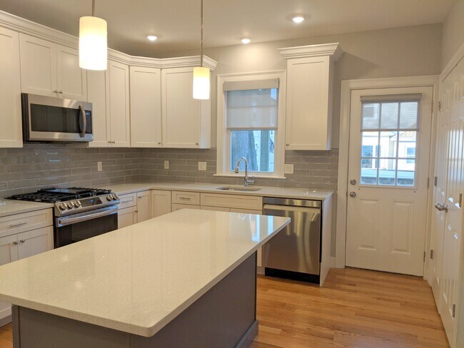 Foto del edificio - 16 Bowen Ave