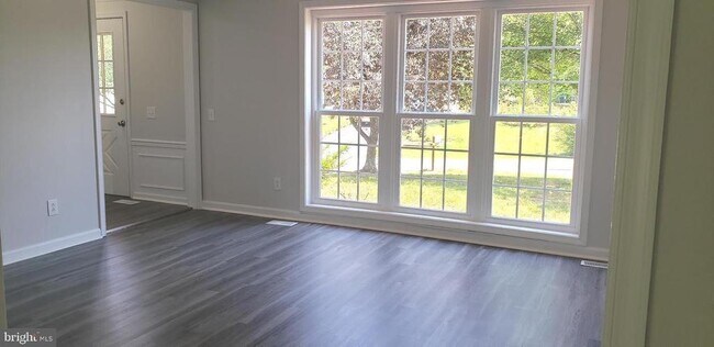 Foto del edificio - 5906 Cascade Dr