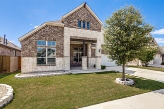 Building Photo - 727 Spinnaker Loop