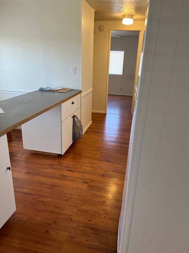 Building Photo - 539 N Starr Rd