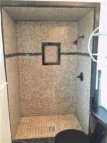 Foto del edificio - 4624 Bethany Dr