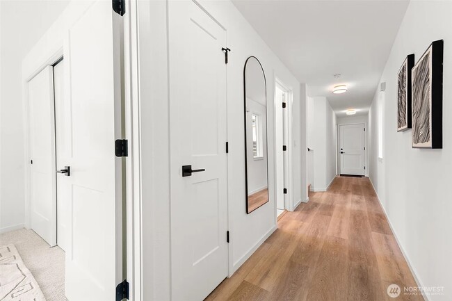 Foto del edificio - 9526 Interlake Ave N