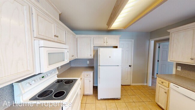 Building Photo - 3 br, 3 bath House - 1007 Sun Meadow Court